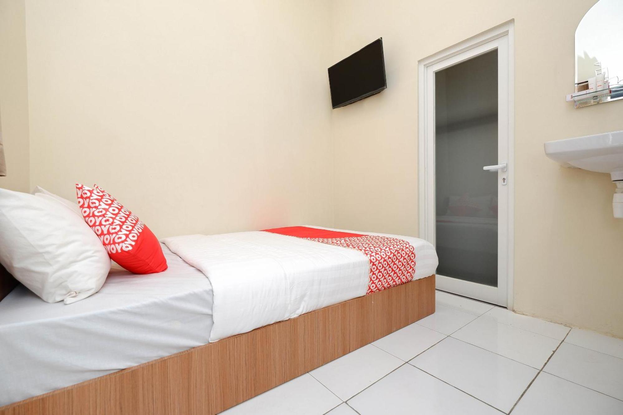 Unta Residence Semarang Esterno foto