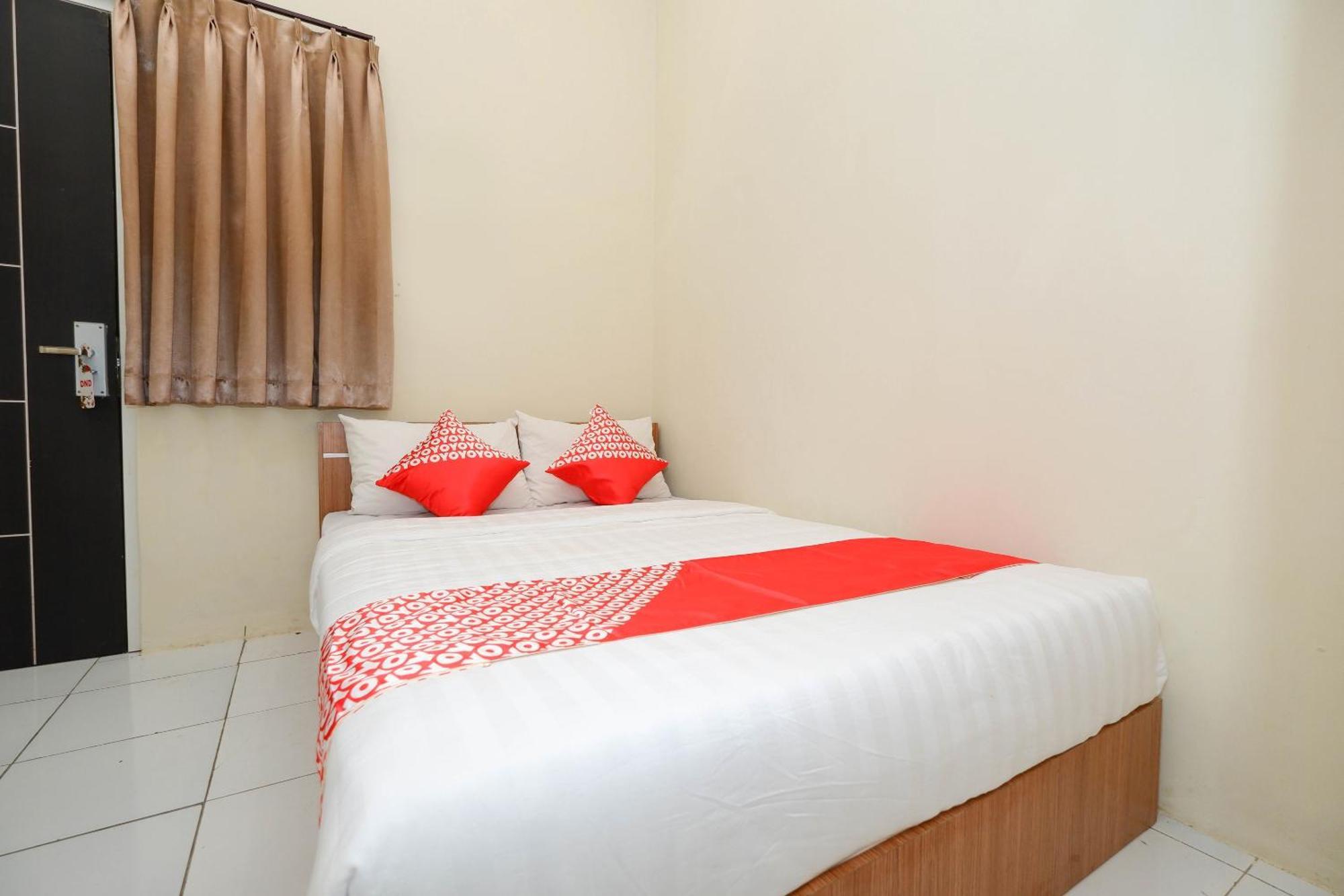 Unta Residence Semarang Esterno foto