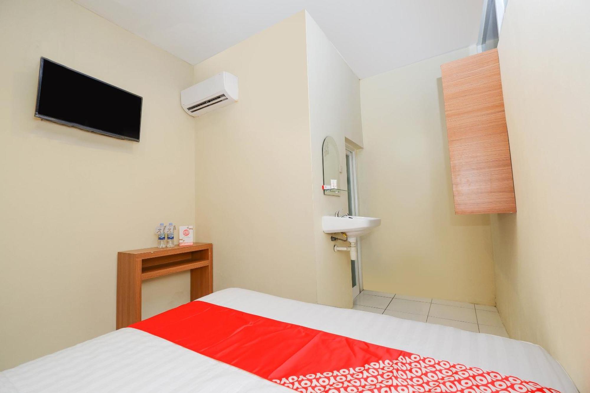 Unta Residence Semarang Esterno foto